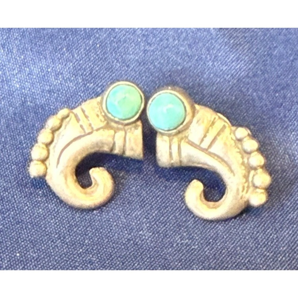 Vintage Hand Made Sterling Silver Turquoise Earrings Screwback Native American